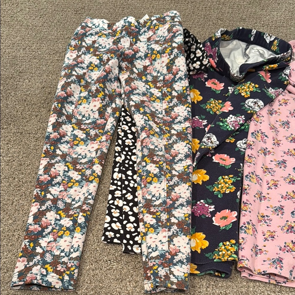 Floral and Patterned Leggings Set, very nice pointe pants. - Picture 5 of 9